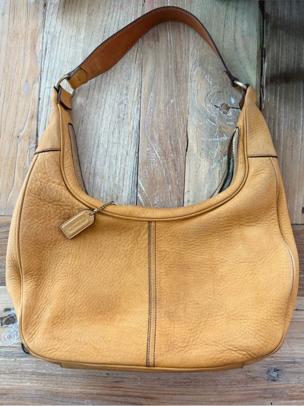 Coach Vintage Y2K Sequoia Hobo Pebble Leather Shoulder Bag in Buttercup - Picture 2 of 4